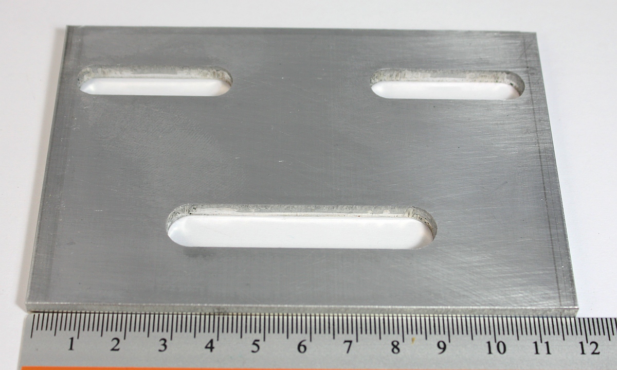 Kreuzverbandplatte / Kreuzverbinder inkl. Schrauben (je Platte: 2x M8/16mm + 2x U-Ring + 2x Nutenstein  & 1x M10 Schraube + Mutter) für Photovoltaik