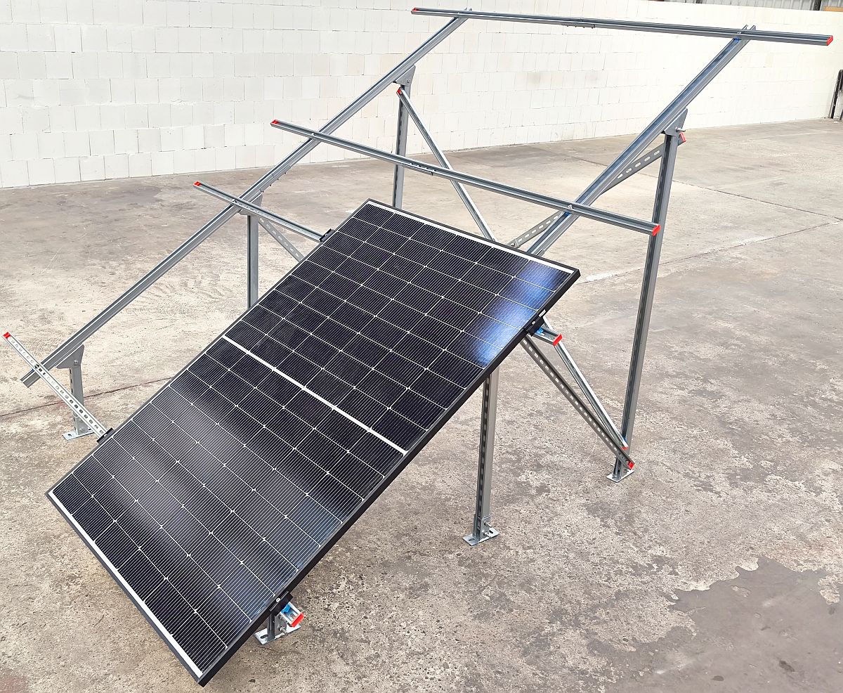 Solar Freiland Aufständerung für 4 Solarmodule Stabile Ausführung Garten PV